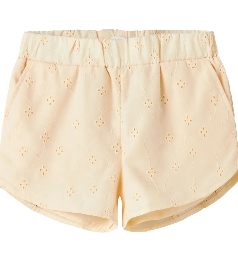 Shorts - NmfVioleta - Buttercream m. Broderi Anglaise|Name It Sale